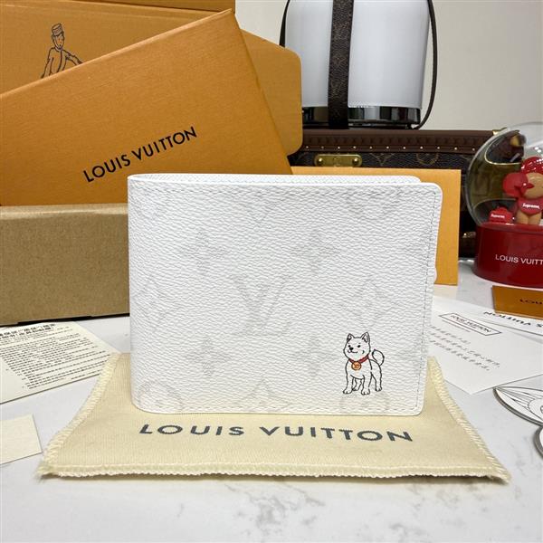 2026122105442158 270